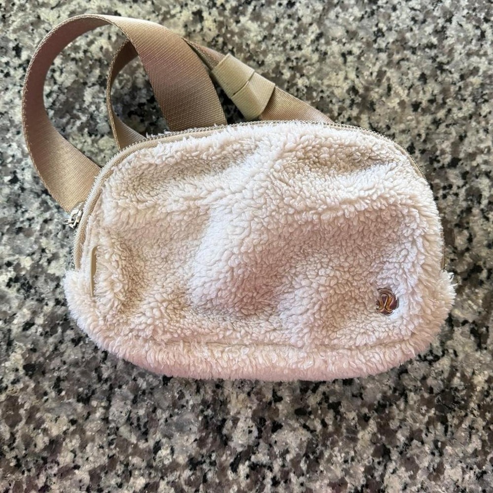 Lululemon Ivory Sherpa Belt Bag